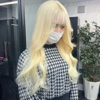 ロング カラー シールエクステ特化 ハイトーン、NANAのヘアスタイル