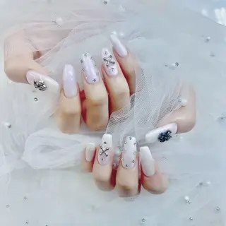 ネイル パーツ全部¥110 サロンミミのネイルデザイン