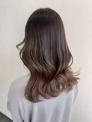 カラー yui / Aimer小山のヘアスタイル