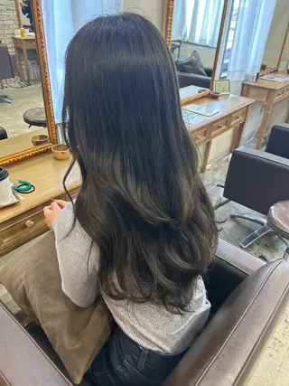 ロング カラー 小澤 一稀のヘアスタイル