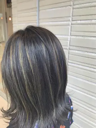 ミディアム カラー 加藤 憂のヘアスタイル