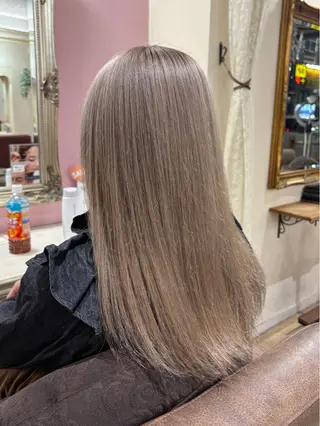 カラー Plaatje 響のヘアスタイル