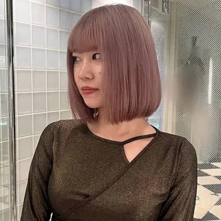 ショート カラー anna 韓国レイヤ ー/ ハッシュカットのヘアスタイル