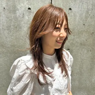 セミロング 縮毛矯正・似合わせ タナカ レイヤのヘアスタイル