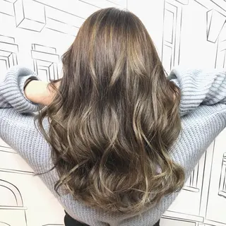 セミロング カラー TOMOKA 艶髪/透明感カラーのヘアスタイル