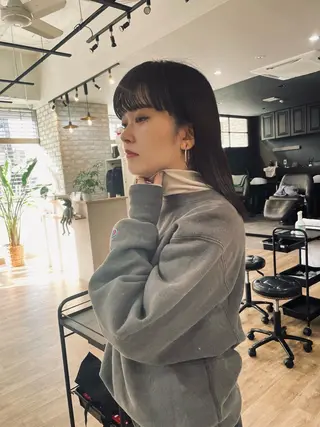 ミディアム カラー Basis 田口豪司のヘアスタイル