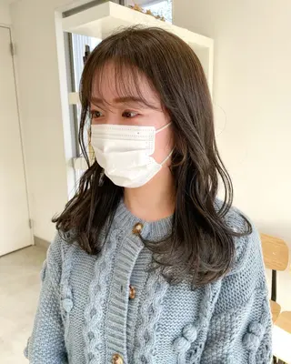 ミディアム カラー mir MIYUのヘアスタイル