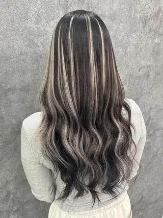 カラー ロング KAZU TACKYのヘアスタイル