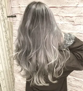 ロング カラー LOOP hairのヘアスタイル