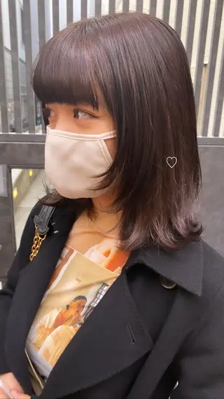 ミディアム ウルフカット/吉村 桃子のヘアスタイル