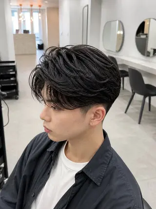 パーマ メンズ シガ ミクトのヘアスタイル