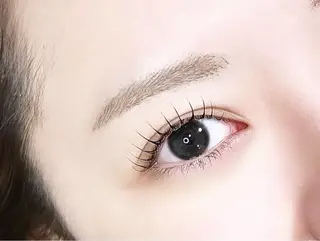 マツエク・マツパ eyelash&nail theB所属・高尾 ちなみのマツエク・マツパデザイン