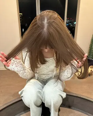 ロング カラー 色素薄めカラー o___mioのヘアスタイル