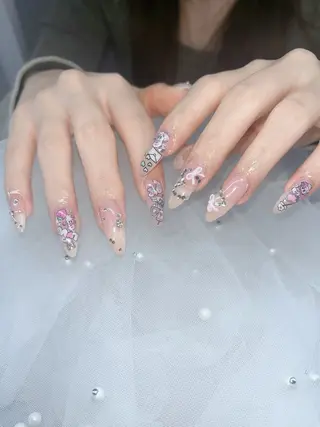 ネイル VIERU YURIのネイルデザイン