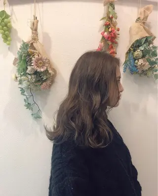 ロング 山口 明日花のヘアスタイル