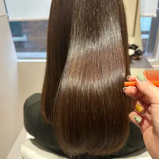 ロング ニシグチ サヨのヘアスタイル