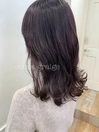 ミディアム カラー ぱつっとボブ/ 小野あかねのヘアスタイル