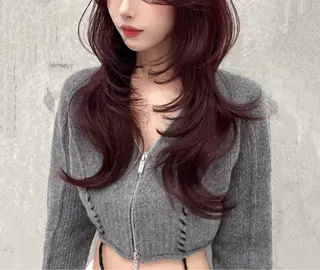 ロング 伊藤 美奈穂のヘアスタイル