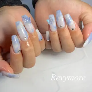 ミディアム ネイル nail salon Revymoreのネイルデザイン