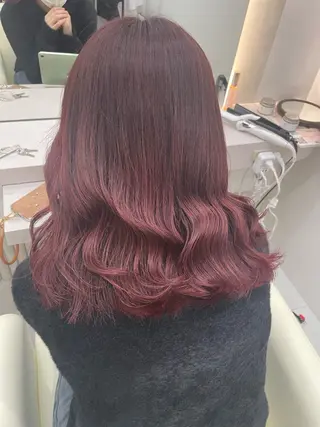 ロング 韓国風レイヤーカラー ライムのヘアスタイル