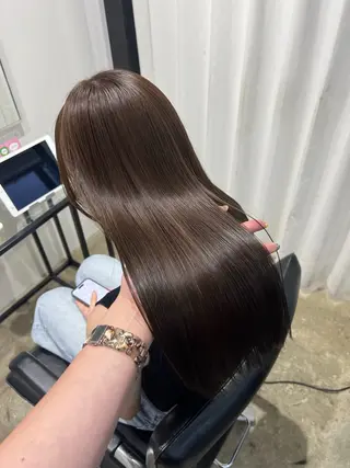 ロング カラー ヨシオカ マオのヘアスタイル
