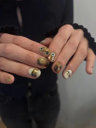 ミディアム Siita Yukiのネイルデザイン