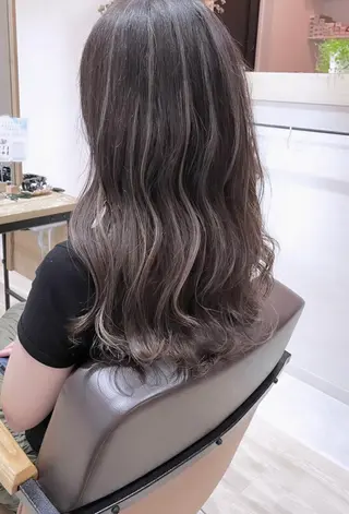 ロング カラー ハイライト／艶カラー 大河シンジのヘアスタイル