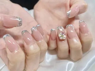 ネイル anju🌷 𓂃𓈒𓏸︎︎︎︎のネイルデザイン