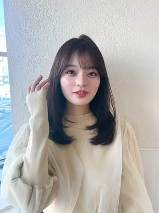 ミディアム 小顔似合わせ提案/ レイヤー/川澄かずまのヘアスタイル