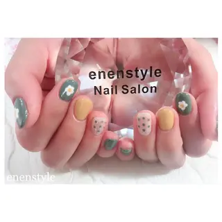 ショート ネイル 👑enen style👑のネイルデザイン