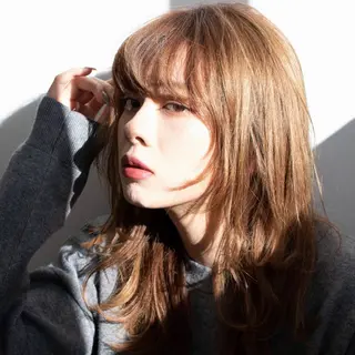 セミロング カラー LOOP hairのヘアスタイル