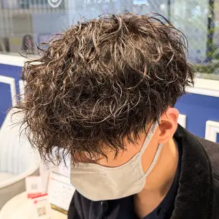 ショート パーマ メンズ 吉田 新平のヘアスタイル