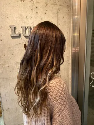 ロング カラー シールエクステ 🪽CHIAKIのヘアスタイル