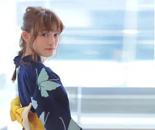 ミディアム 松島 涼花のヘアスタイル