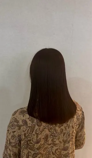 セミロング 石川 花奈のヘアスタイル