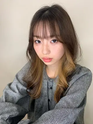 セミロング カラー Arigate所属・YU TOのヘアスタイル