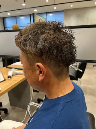 パーマ 花城 沙也加のヘアスタイル