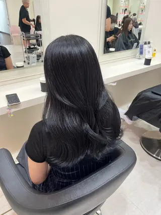 セミロング カラー ヘアアレンジ 韓国レイヤー＆ピンク 艶髪🩶maikoのヘアスタイル