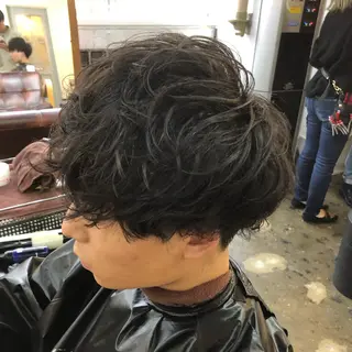 メンズ メンズパーマヒロ トのヘアスタイル