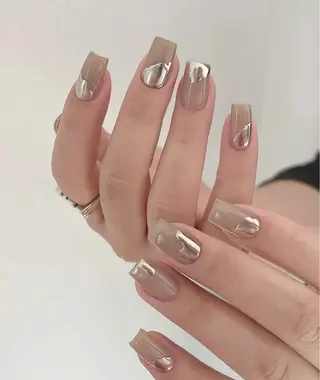 ネイル 高木 維麗絲のネイルデザイン