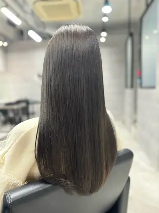 ロング 出口 千乃のヘアスタイル