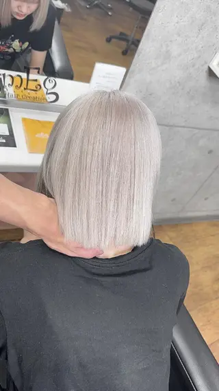 ショート カラー ブロンド/ピンク/ ミルクティー/アトムのヘアスタイル