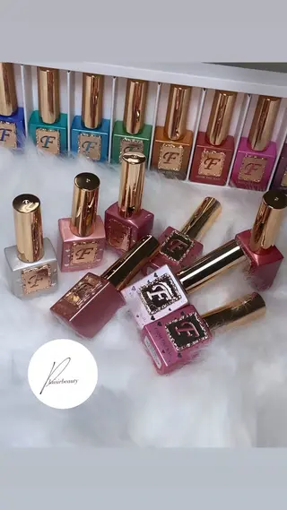 ネイル Nallsalon Plaisirbeauty所属・Plaisir beautyのネイルデザイン