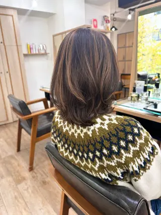 ミディアム カラー パーマ ヘアアレンジ メンズ キッズ レイヤーカット 🌿透け感カラーのヘアスタイル