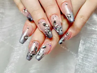 ネイル Momo 🤍のネイルデザイン