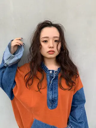 ロング 矢澤 明日香のヘアスタイル