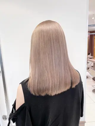 ミディアム カラー 黒田 あゆかのヘアスタイル