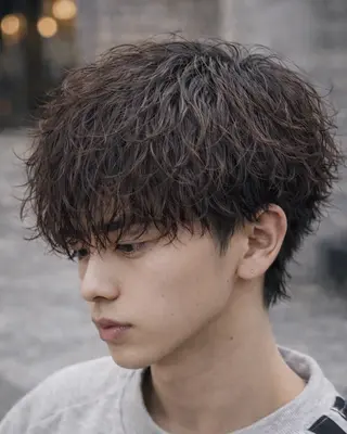 パーマ メンズ シャドウ/フェザー 朝崎倭斗のヘアスタイル