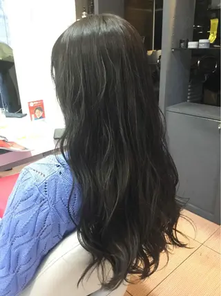 ロング カラー 貴方に似合うを見つけ ます🌱市川リョウカのヘアスタイル