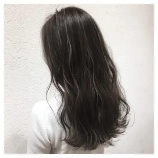 ロング biscohair 髪にドラマを。のヘアスタイル